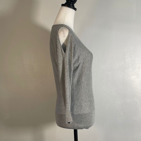 Loft Ash Gray Round Neck Clear Gemstone Cold Shoulder Long Sleeve Sweater XS - Picture 6 of 14